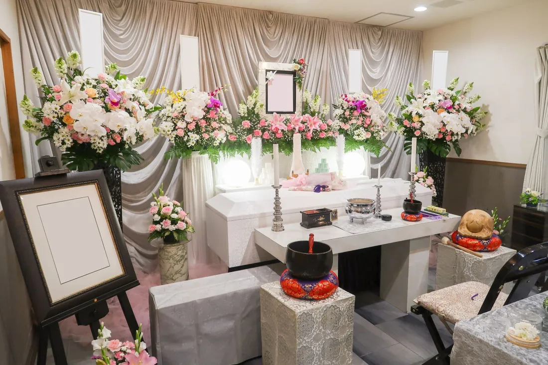 森の風ホール 立川での実際のご葬儀の花祭壇